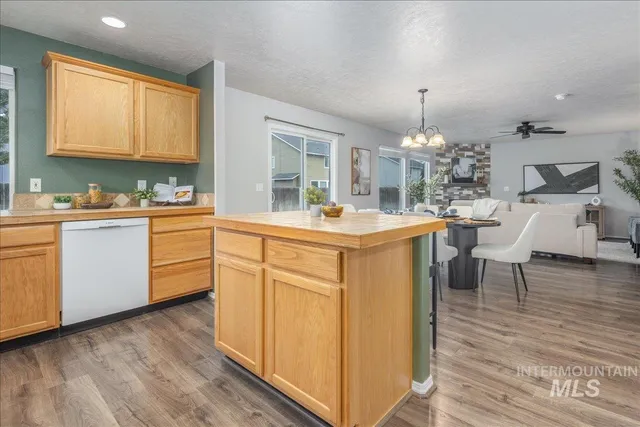 $439,900 | 17282 North Ronan Avenue, Nampa, ID 83687