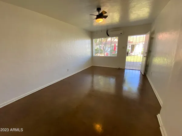 $1,199 | 1530 West Mulberry Drive, Phoenix, AZ 85015
