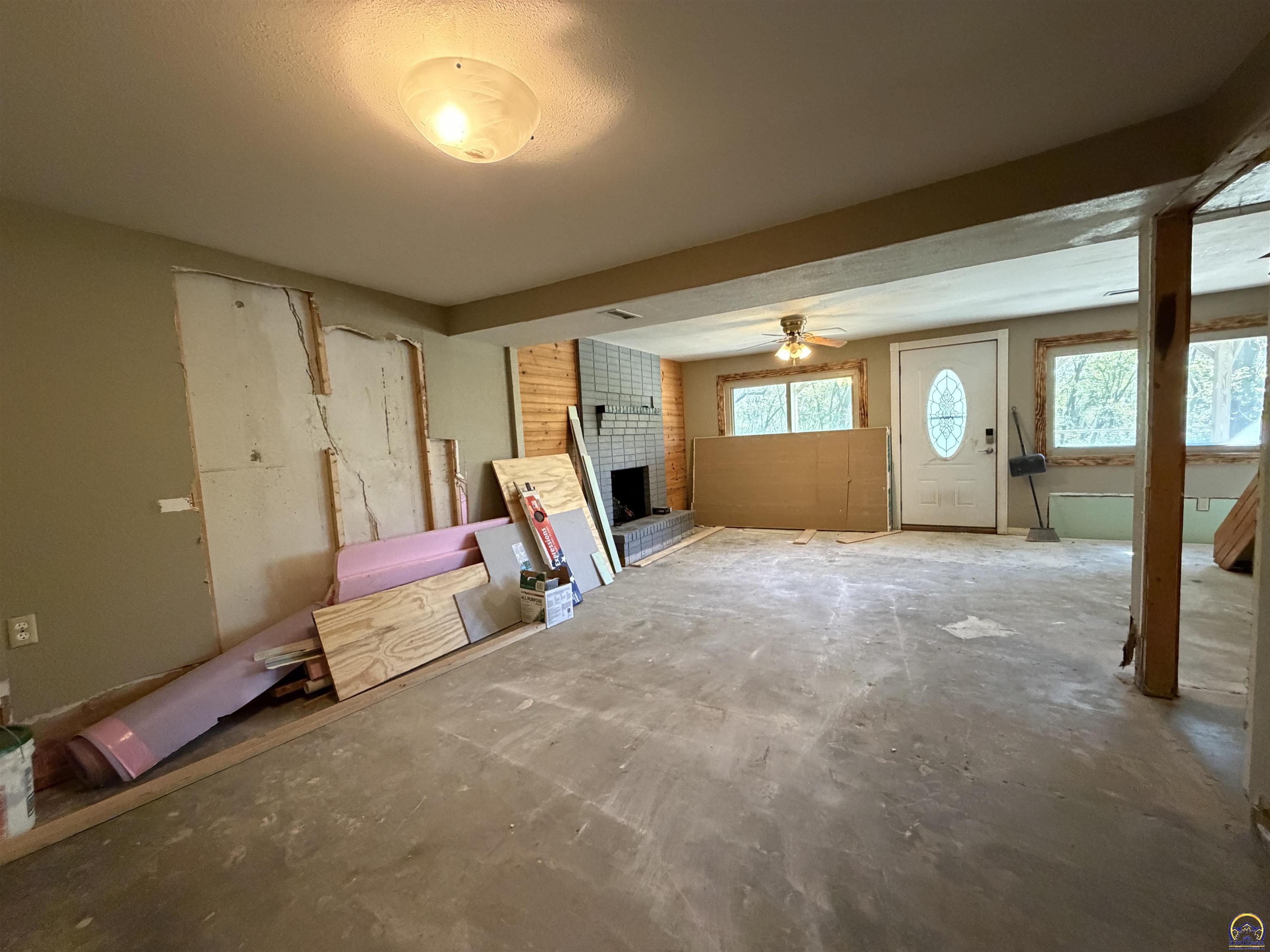 7435 Lakeview Road Meriden, KS 66512 - Photo 20 of 49 Gallery Image 20