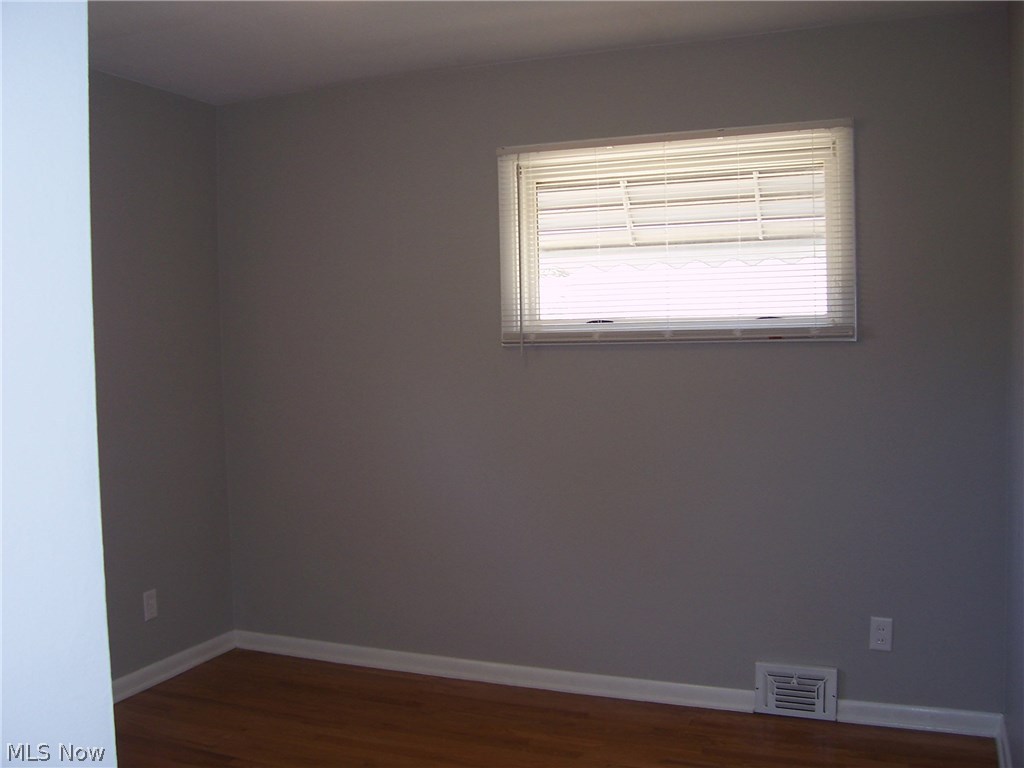 28662 Forest Road Willowick, OH 44095 - Photo 12 of 24 Gallery Image 12
