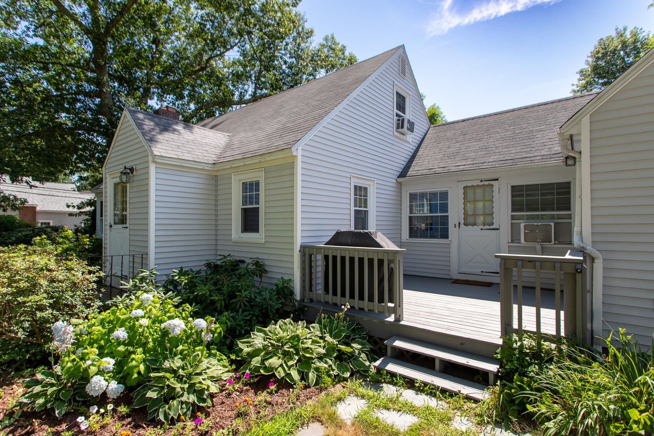 752 Exeter Road Hampton, NH 03842 - Photo 2 of 31