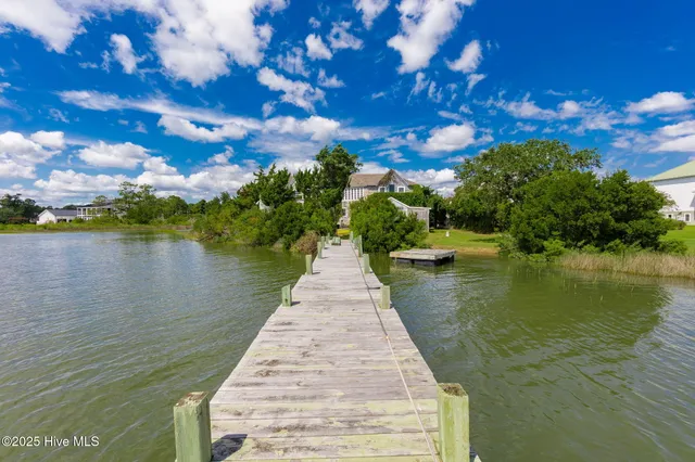 $2,150,000 | 102 Gibbs Court, Beaufort, NC 28516