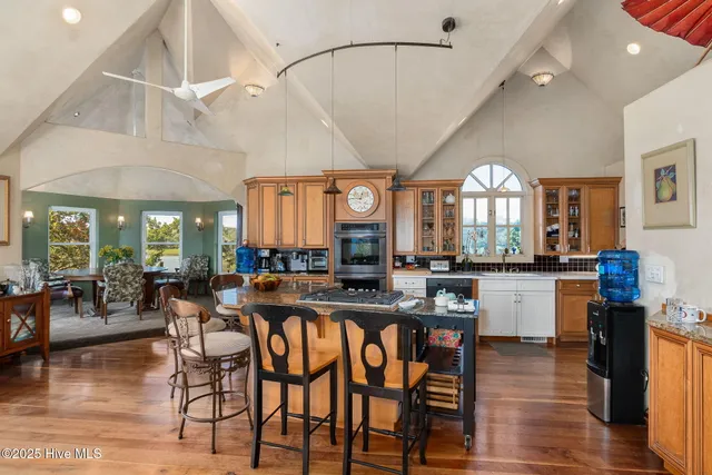 $2,150,000 | 102 Gibbs Court, Beaufort, NC 28516