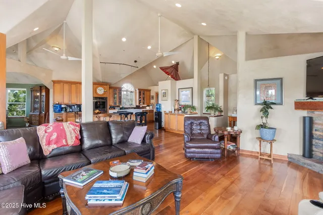 $2,150,000 | 102 Gibbs Court, Beaufort, NC 28516