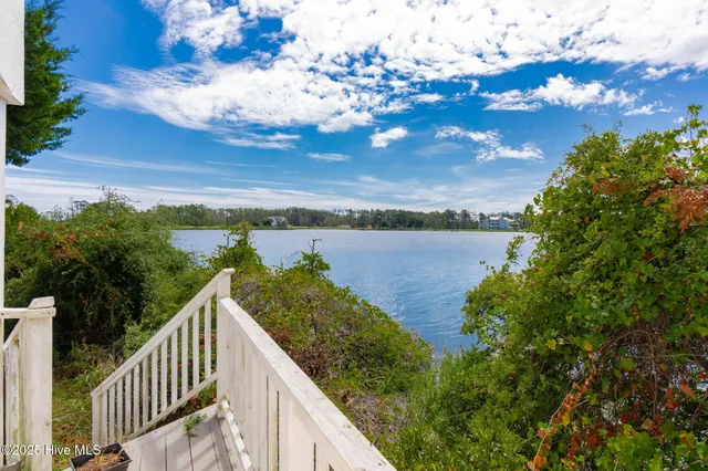 $2,150,000 | 102 Gibbs Court, Beaufort, NC 28516