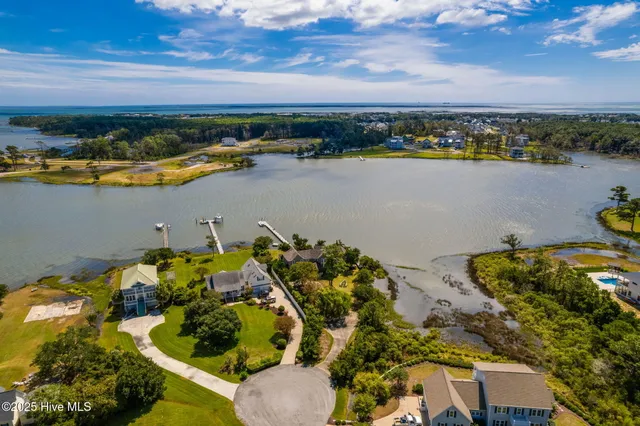 $2,150,000 | 102 Gibbs Court, Beaufort, NC 28516