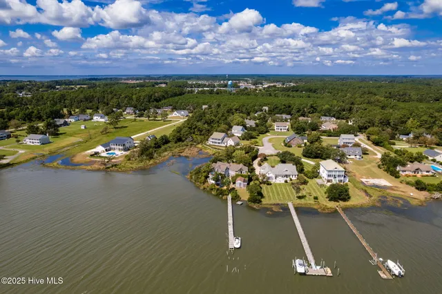 $2,150,000 | 102 Gibbs Court, Beaufort, NC 28516