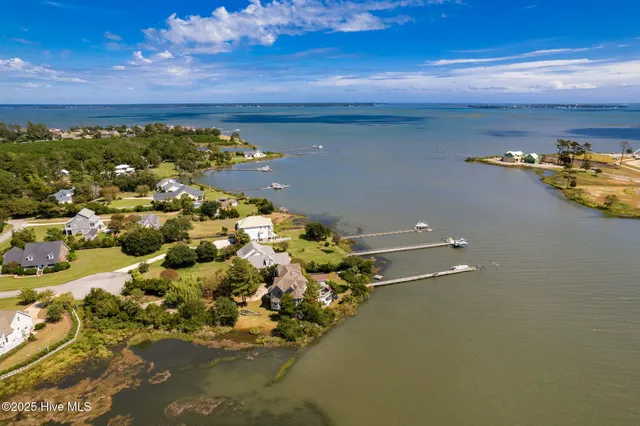 $2,150,000 | 102 Gibbs Court, Beaufort, NC 28516