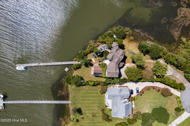 $2,150,000 | 102 Gibbs Court, Beaufort, NC 28516