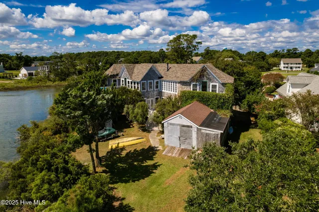 $2,150,000 | 102 Gibbs Court, Beaufort, NC 28516