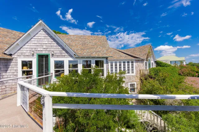 $2,150,000 | 102 Gibbs Court, Beaufort, NC 28516