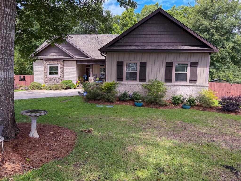 107 Littleleaf Court Dothan, AL 36301 - Photo 2 of 52