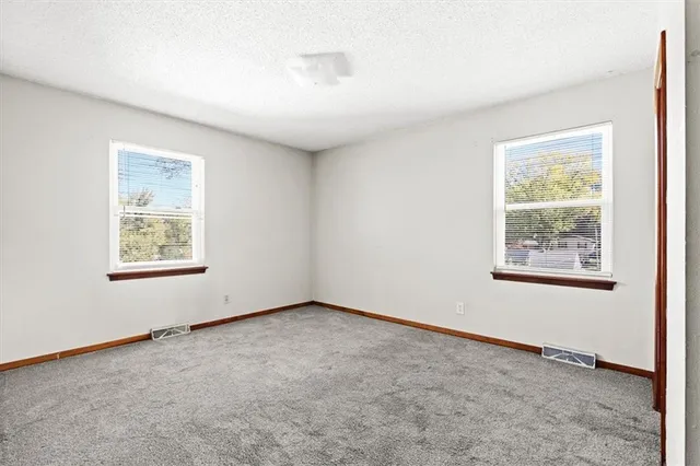 $190,000 | 11213 Myrtle Avenue, Kansas City, MO 64137