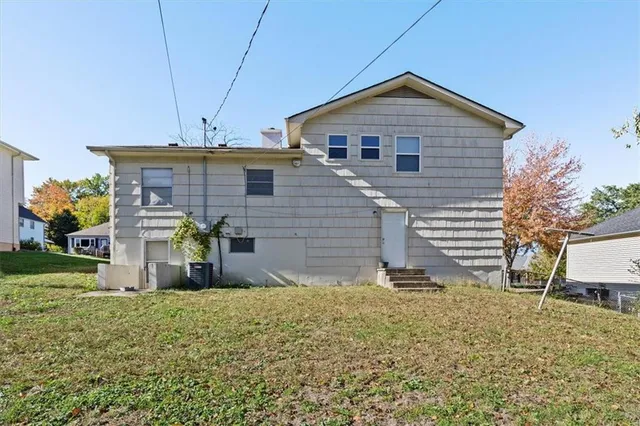 $190,000 | 11213 Myrtle Avenue, Kansas City, MO 64137