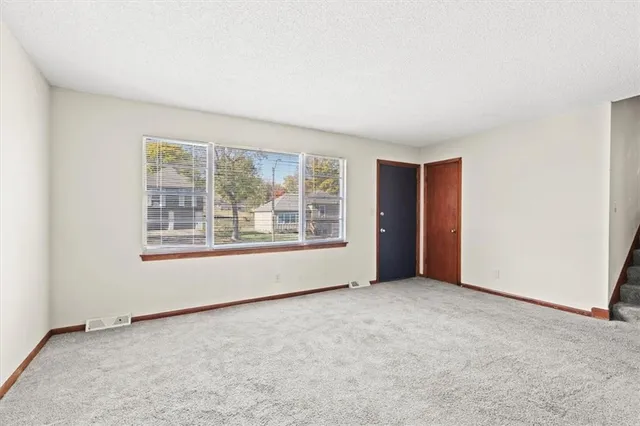 $190,000 | 11213 Myrtle Avenue, Kansas City, MO 64137