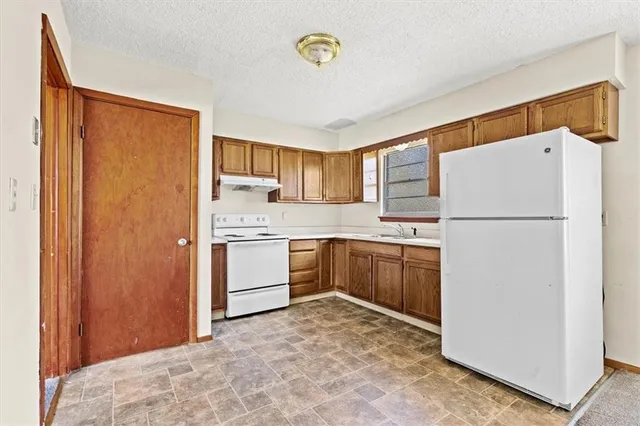 $190,000 | 11213 Myrtle Avenue, Kansas City, MO 64137