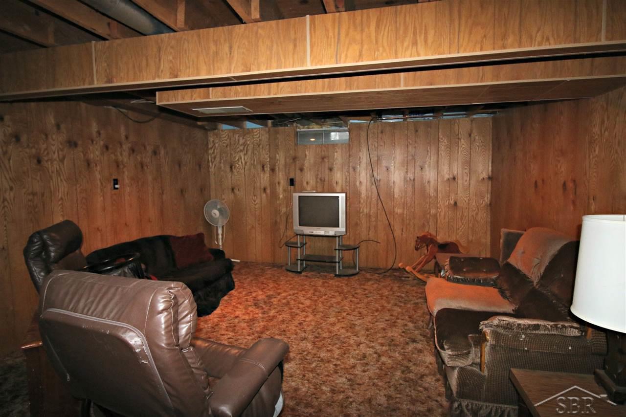 4899 Cherokee Road Saginaw, MI 48604 - Photo 12 of 16 31316282-11.JPG
