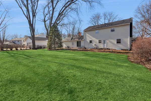 $675,000 | 6S241 Concord Road, Naperville, IL 60540