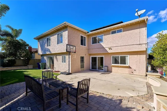 an aerial view of a yard