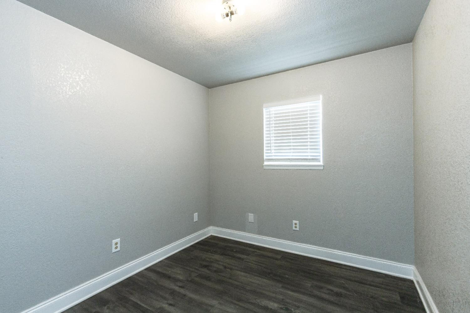 4702 37th Street Lubbock, TX 79414 - Photo 18 of 26 Photo 14