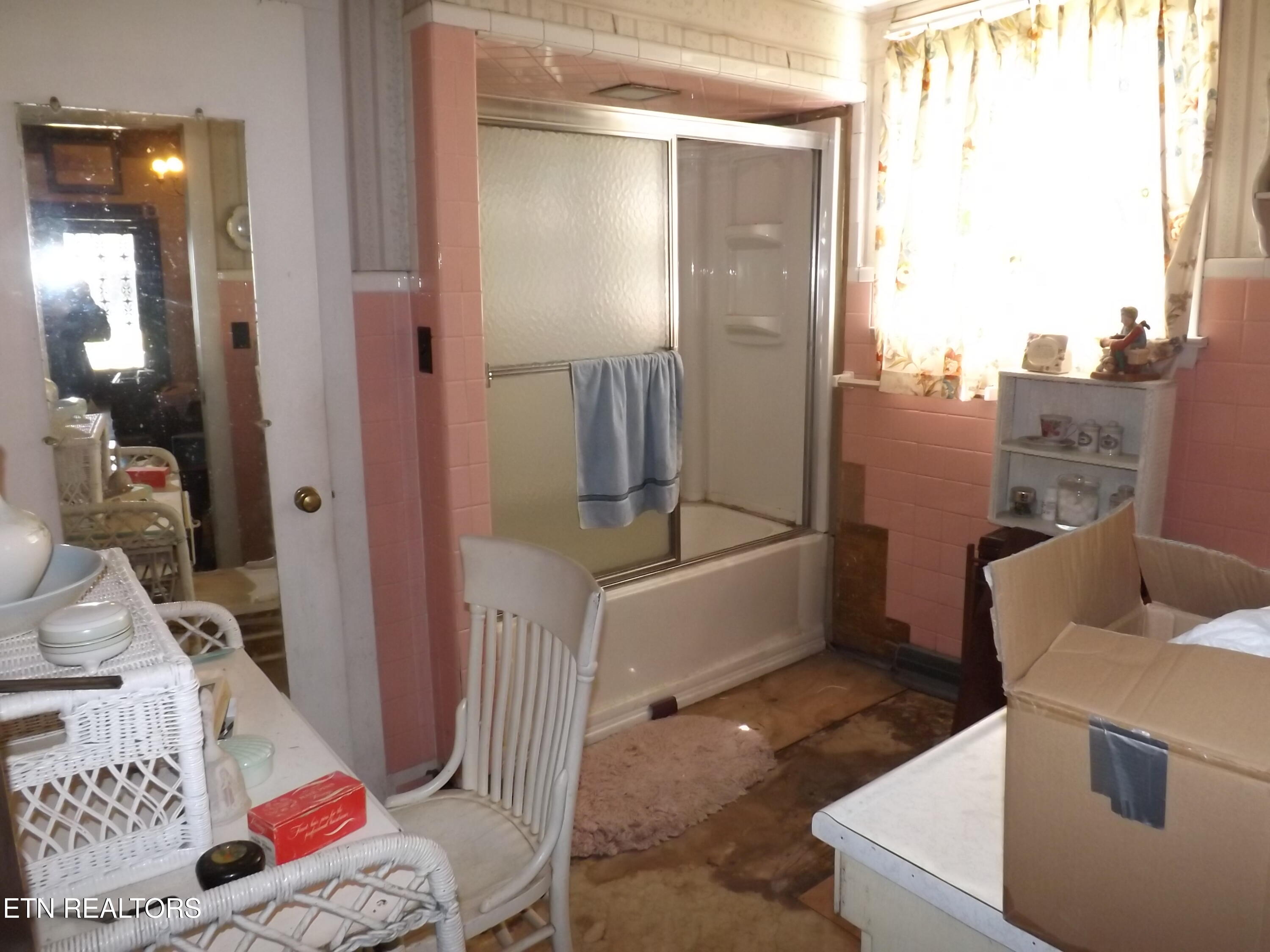 316 Exeter Avenue Middlesboro, KY 40965 - Photo 20 of 30 DSCF4071
