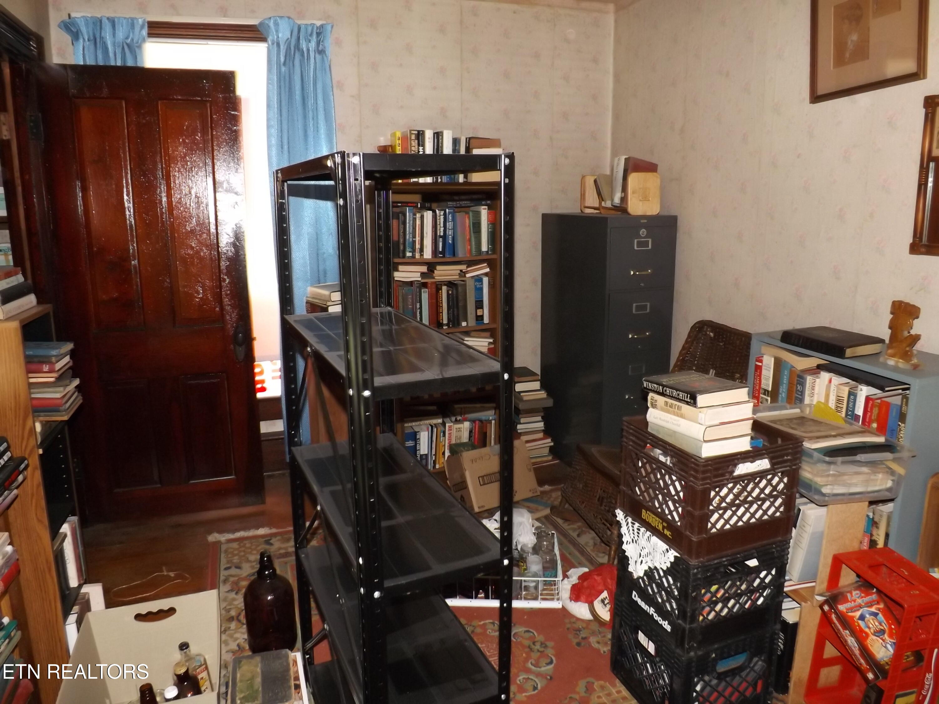 316 Exeter Avenue Middlesboro, KY 40965 - Photo 23 of 30 DSCF4074