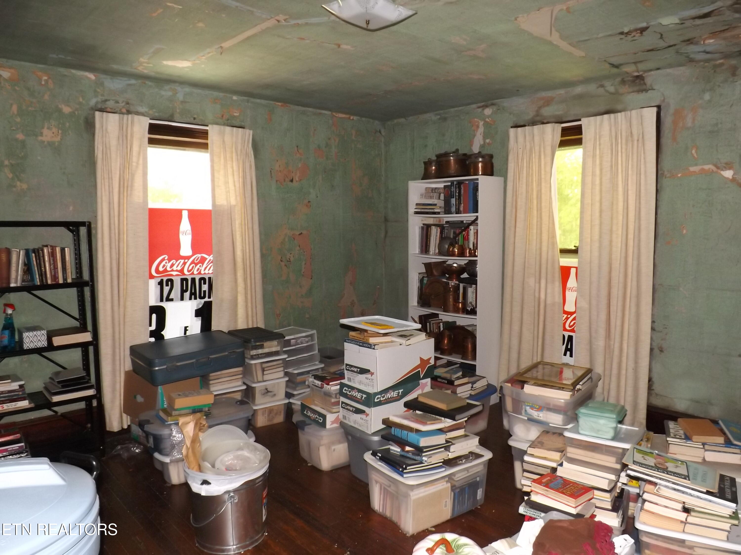 316 Exeter Avenue Middlesboro, KY 40965 - Photo 25 of 30 DSCF4076