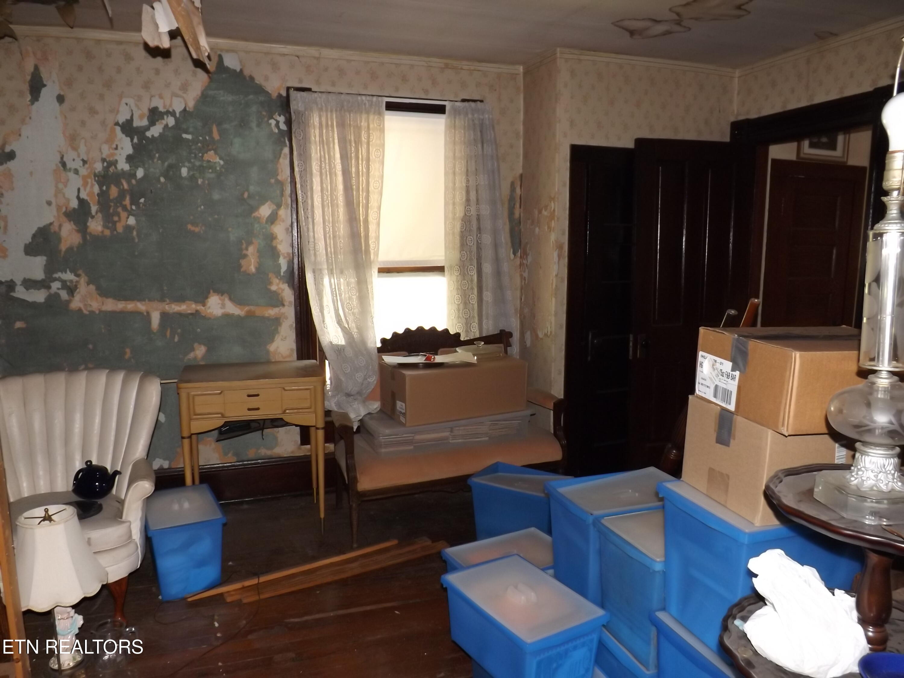 316 Exeter Avenue Middlesboro, KY 40965 - Photo 26 of 30 DSCF4077