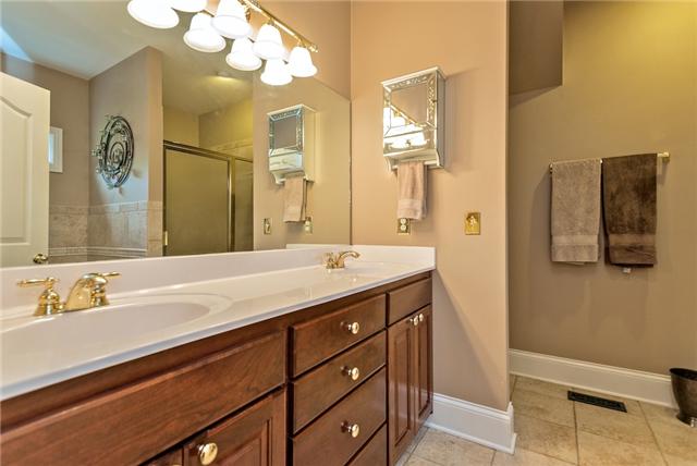 1993 Shell Road Hendersonville, TN 37075 - Photo 9 of 20 Master bath with double vanities, tile flooring!