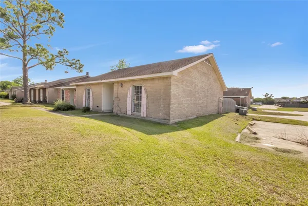 $1,500 | 6913 Chasewood Drive, Missouri City, TX 77489