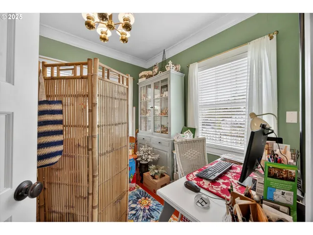 $995,000 | 648 West Main Street, Carlton, OR 97111