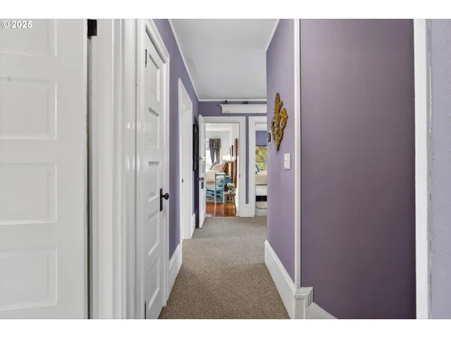 $995,000 | 648 West Main Street, Carlton, OR 97111