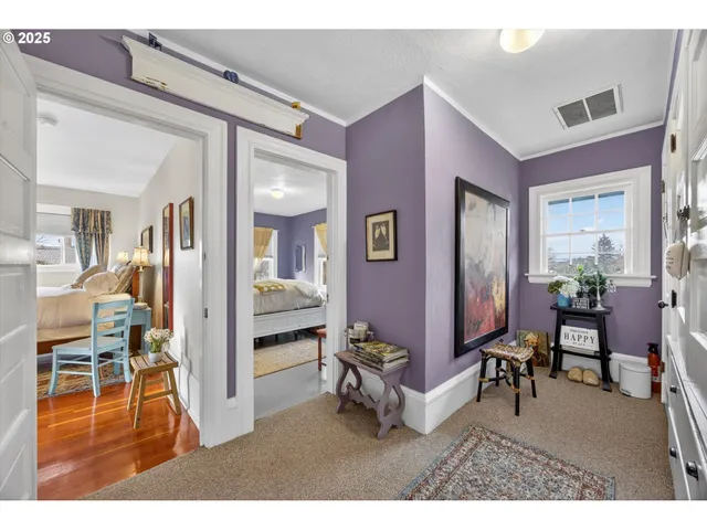 $995,000 | 648 West Main Street, Carlton, OR 97111