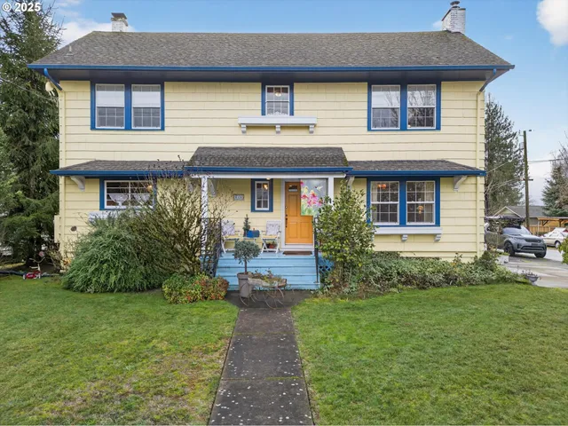 $995,000 | 648 West Main Street, Carlton, OR 97111