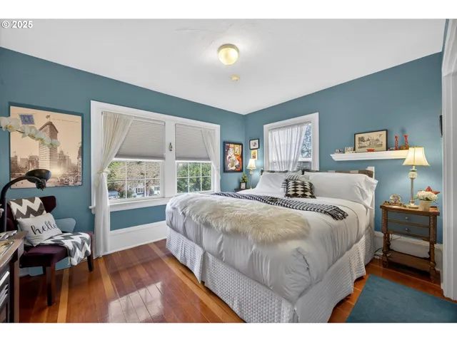 $995,000 | 648 West Main Street, Carlton, OR 97111