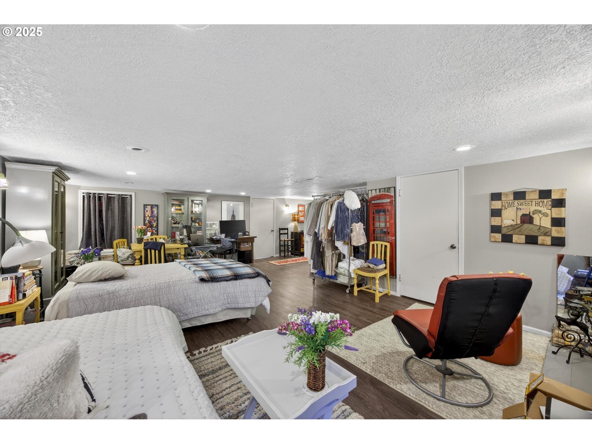 648 West Main Street Carlton, OR 97111 - Photo 36 of 48 a living room with furniture and a flat screen tv
