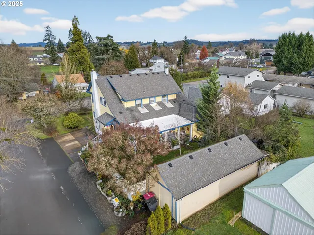 $995,000 | 648 West Main Street, Carlton, OR 97111