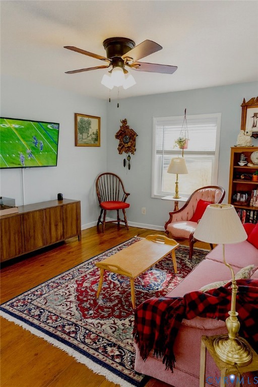 373 Chinquapin Road Prospect, VA 23960 - Photo 2 of 17 a bedroom with furniture and a rug