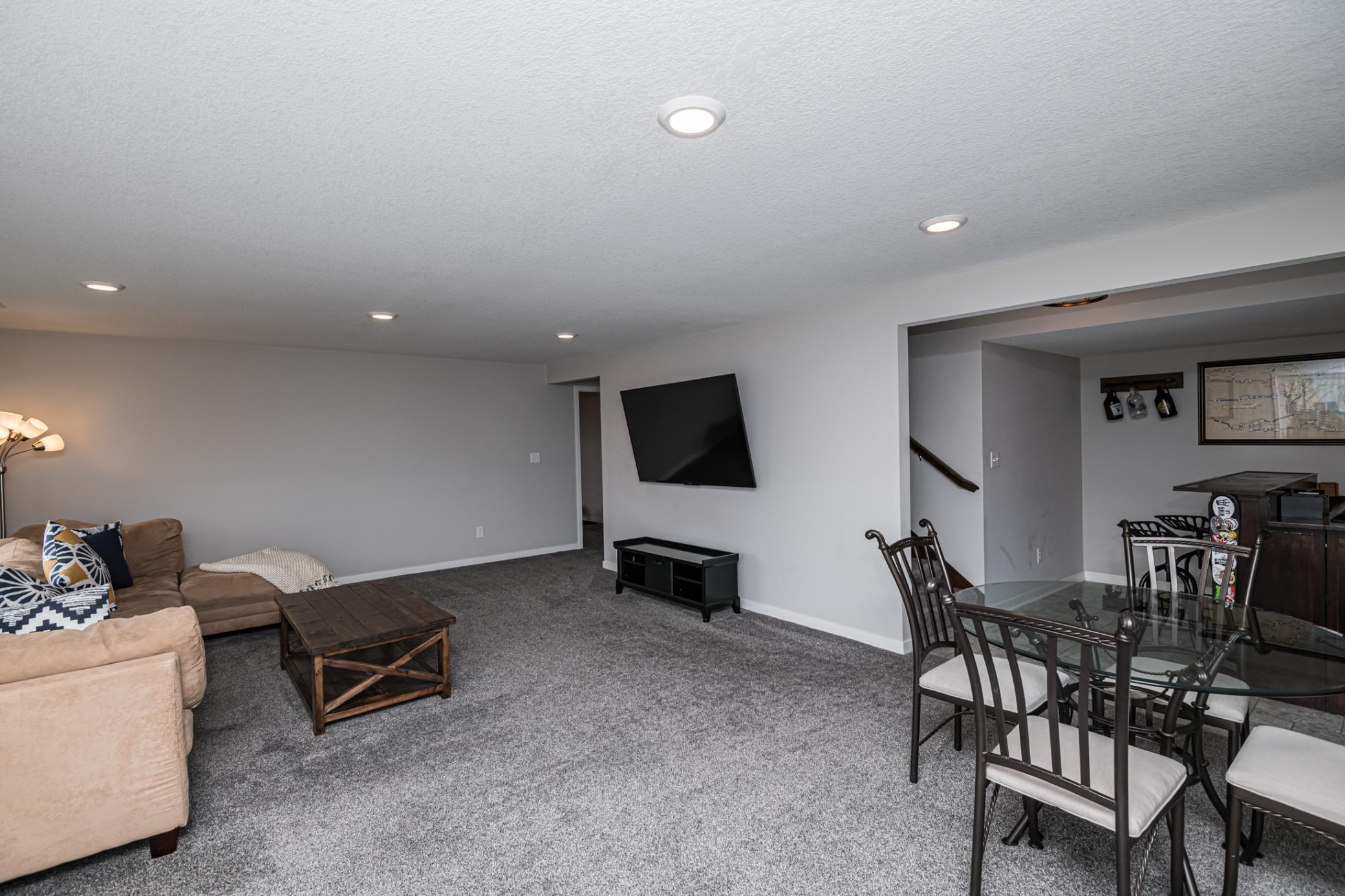 6142 39th Avenue Northwest Rochester, MN 55901 - Photo 18 of 33 Gallery Image 18