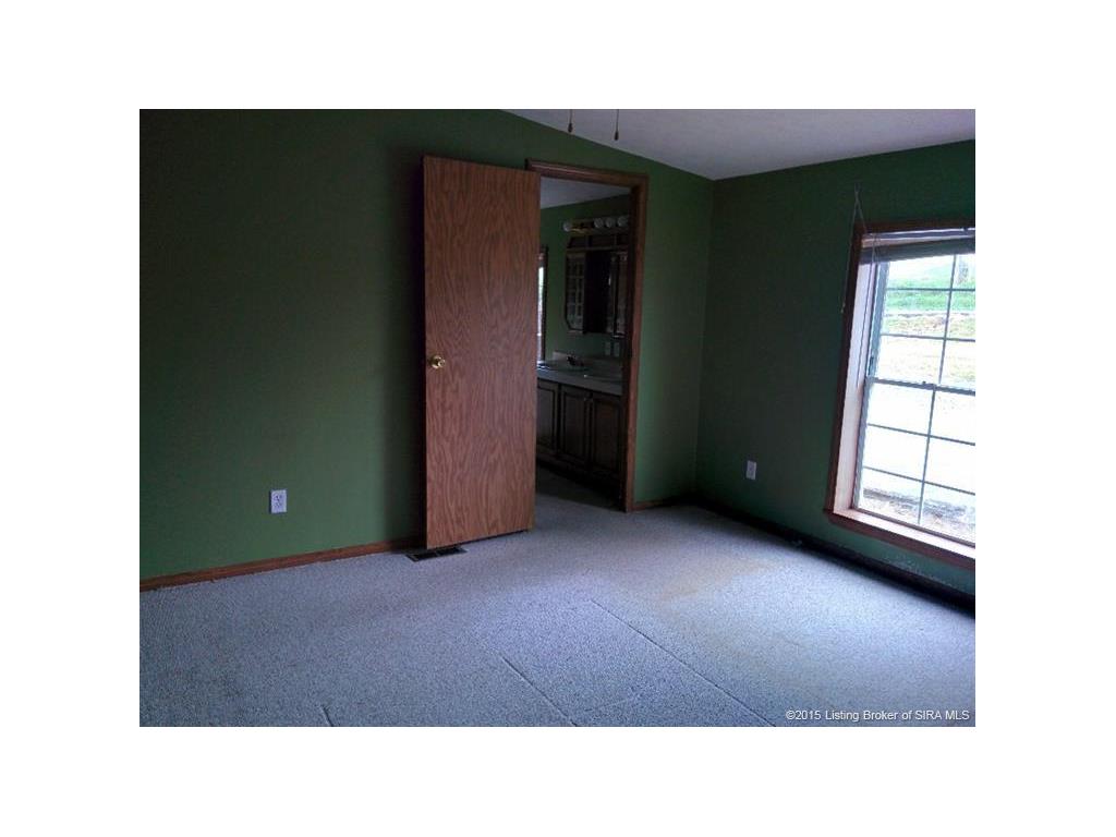 4011 1/2 Green Valley Road New Albany, IN 47150 - Photo 17 of 27 Gallery Image 17