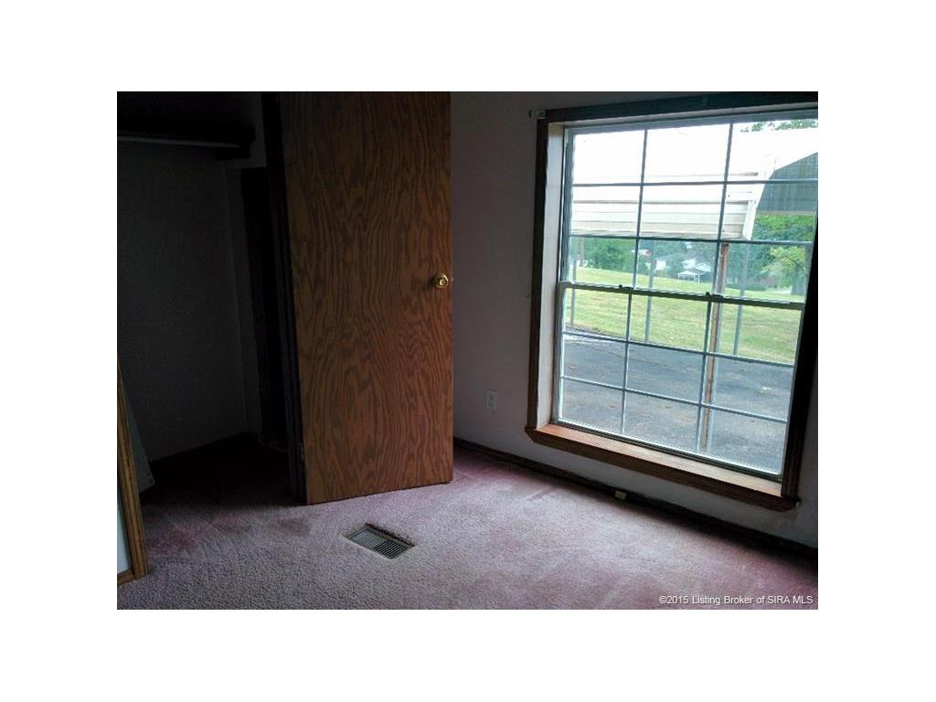 4011 1/2 Green Valley Road New Albany, IN 47150 - Photo 23 of 27 Gallery Image 23