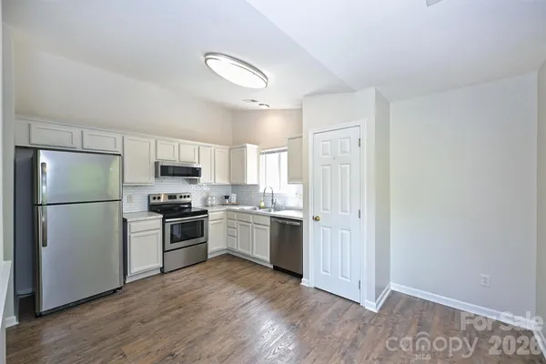 $289,900 | 1605 Royal Tree Court, Charlotte, NC 28216