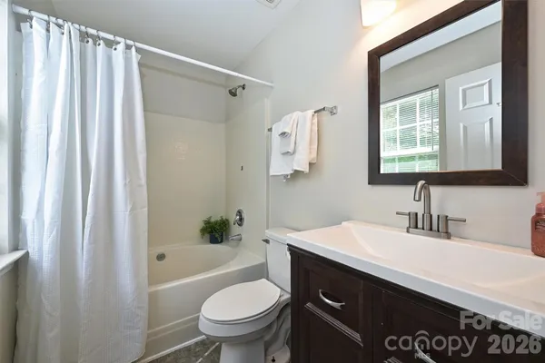 $289,900 | 1605 Royal Tree Court, Charlotte, NC 28216