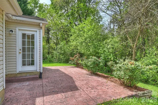 $289,900 | 1605 Royal Tree Court, Charlotte, NC 28216