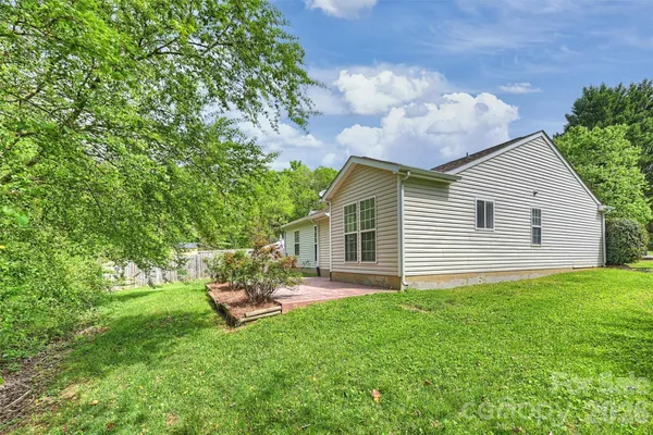 $289,900 | 1605 Royal Tree Court, Charlotte, NC 28216
