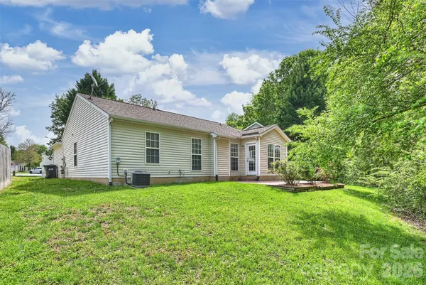 $289,900 | 1605 Royal Tree Court, Charlotte, NC 28216