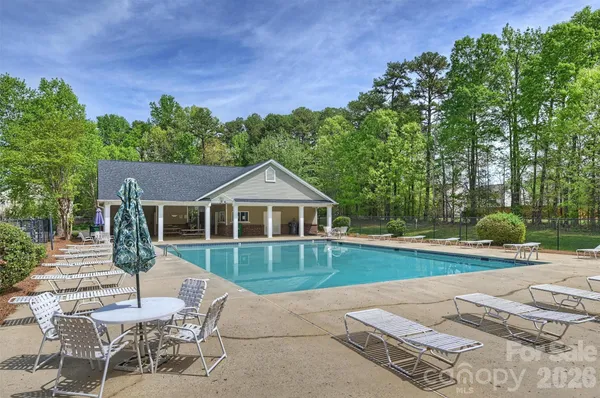 $289,900 | 1605 Royal Tree Court, Charlotte, NC 28216