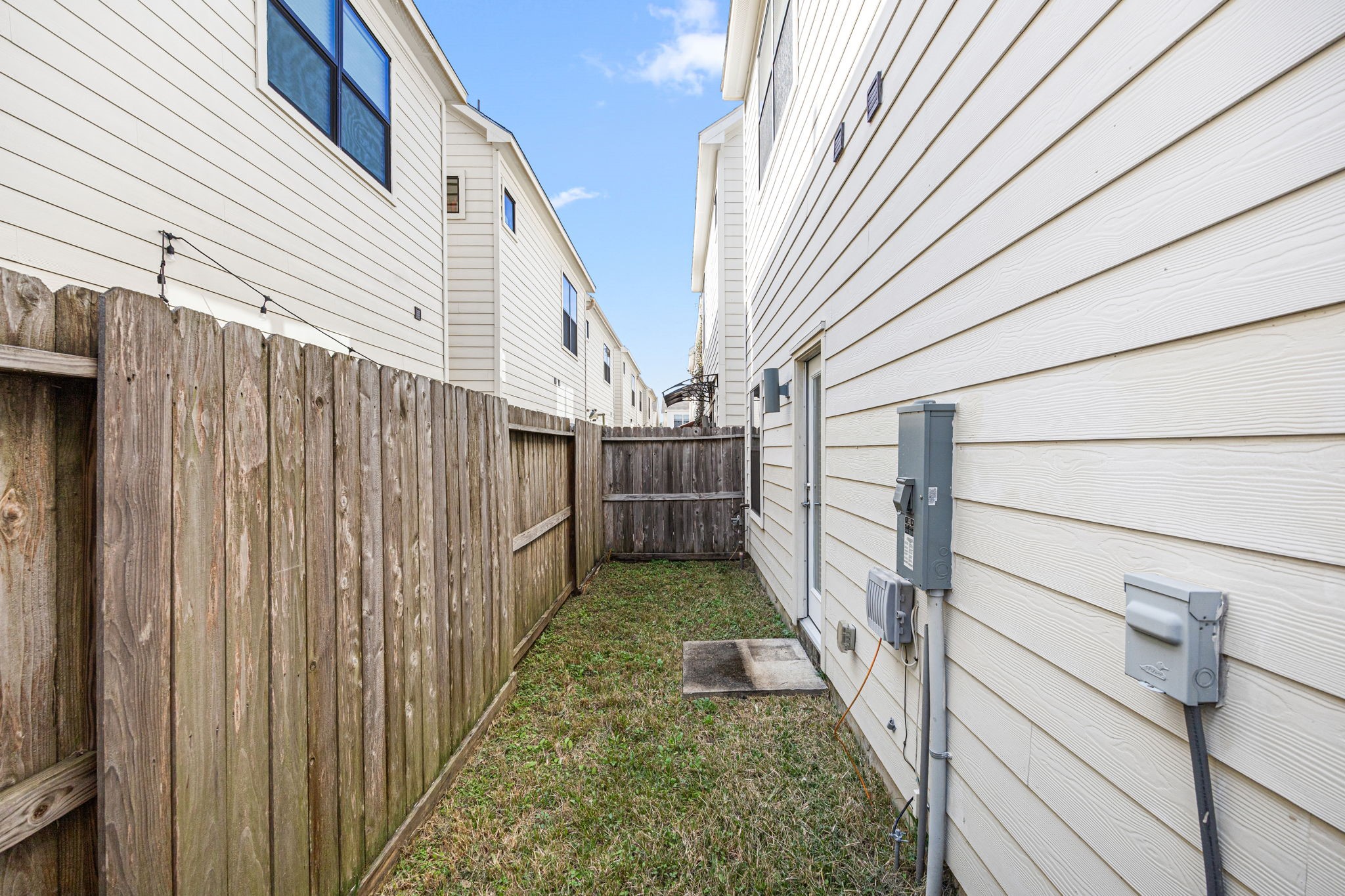3945 Tulane Street Houston, TX 77018 - Photo 22 of 26 a view of entryway