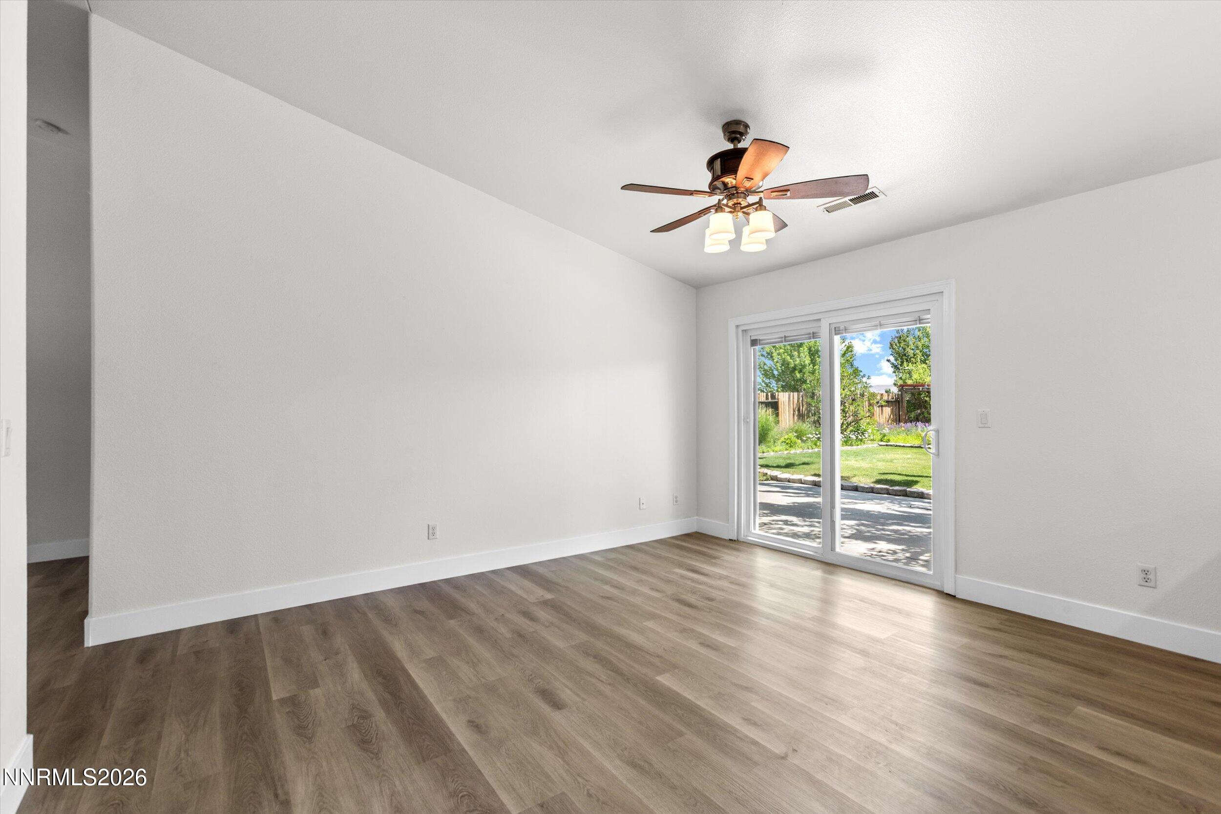 9830 Crystalline Drive Reno, NV 89506 - Photo 25 of 44 31-0Y7A3270