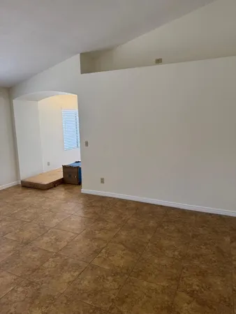 $2,395 | 5701 West Jupiter Way, Chandler, AZ 85226